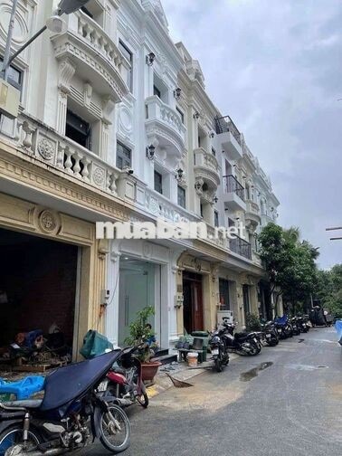 cho thuê nhà nguyễn Văn Yến 4PN, 6WC giá 18tr