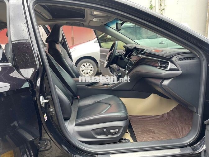 Toyota Camry 2.5Q 2020 Đen 70.000 km