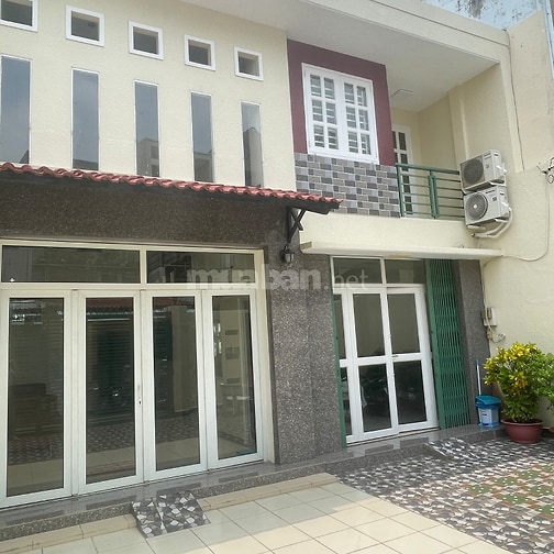 BÁN NHÀ LỚN CĂN ĐÔI. DT:8,1-37m, DT:298m, DTSD: 500m, một lầu đúc