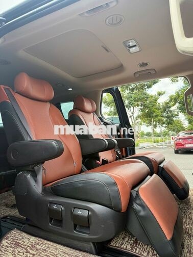 Kia Carnival Signature 2024 Xanh ngọc 8 vạn