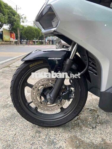 Honda Air Blade 125 Bạc poscher máy nguyên zin êm