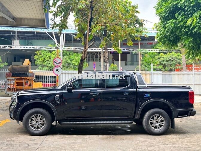 Ford Ranger 2025 xe lướt, vay Ngân Hàng 75%
