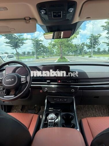 Kia Carnival Signature 2024 Xanh ngọc 8 vạn
