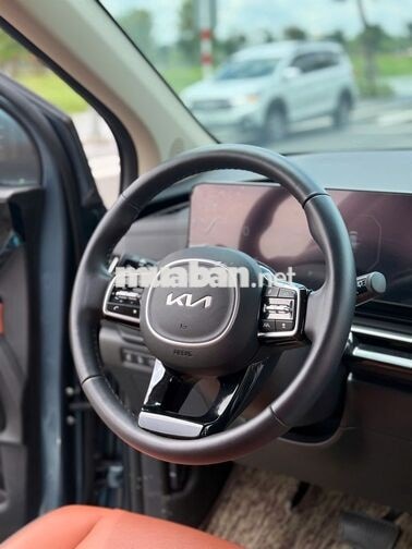 Kia Carnival Signature 2024 Xanh ngọc 8 vạn