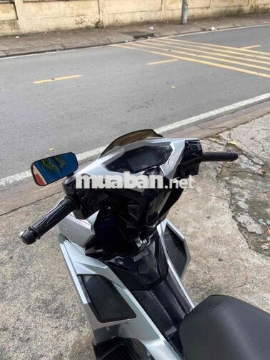 Honda Air Blade 125 Bạc poscher máy nguyên zin êm