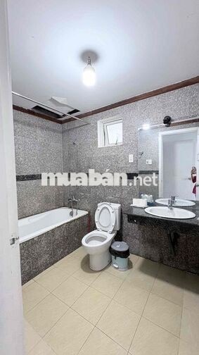 căn hộ 3 phòng ngủ - 2 vệ sinh - 110m2 - ngay trung tâm Đà Nẵng