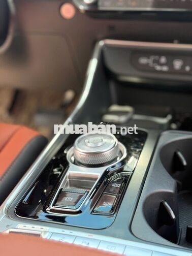 Kia Carnival Signature 2024 Xanh ngọc 8 vạn