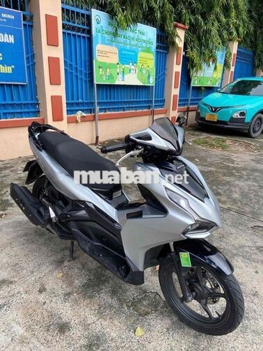 Honda Air Blade 125 Bạc poscher máy nguyên zin êm