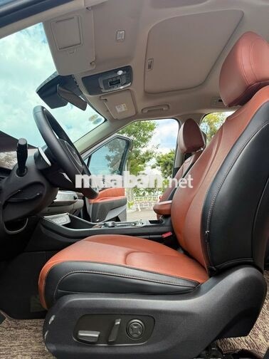 Kia Carnival Signature 2024 Xanh ngọc 8 vạn