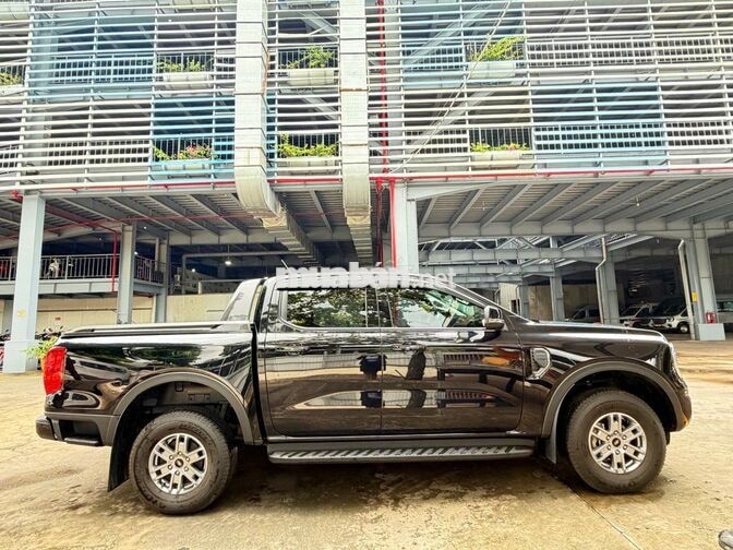 Ford Ranger 2025 xe lướt, vay Ngân Hàng 75%