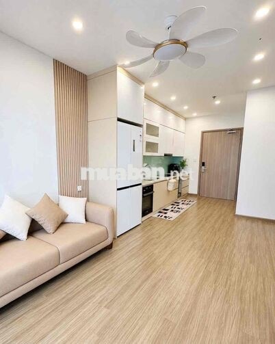 Cần bán gấp 2n2 SA1 55m Full đồ 3.99 tỷ Vinhomes Smart City