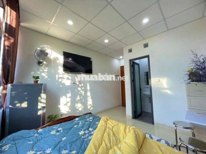 PHÒNG BAN CÔNG GIÁ RẺ NGAY CẠNH ETOWN CỘNG HOÀ, TÂN BÌNH
