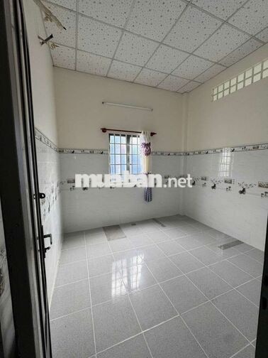 Nhà Mặt Tiền 10x39 cấp 4 3pn 2wc