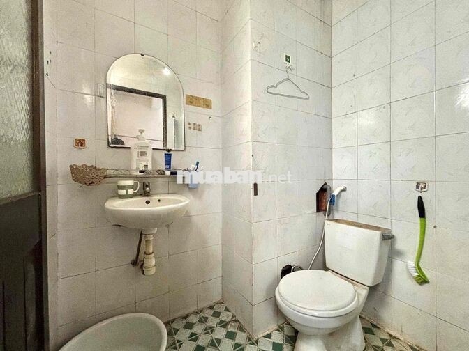 Phòng Trọ Giá Rẻ - Máy Lạnh | Mặt Tiền Trường Chinh - Cầu Tham Lương