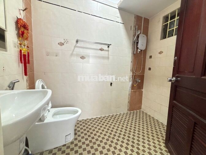 cho thuê phòng rộng thoáng máy giặt riêng gần chợ Bà Chiểu-hẻm ô tô