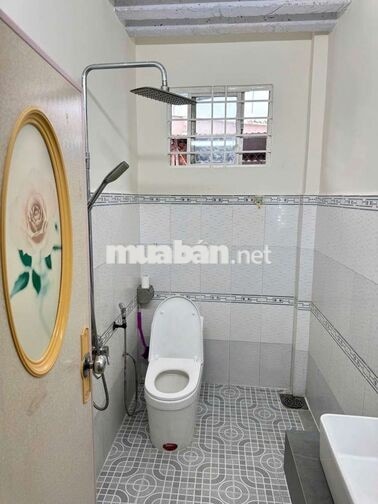 Nhà Mặt Tiền 10x39 cấp 4 3pn 2wc