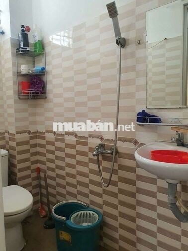 CHO THUÊ NHÀ NGUYÊN CĂN GẦN - CHỢ HIỆP BÌNH -GIGAMALL.4PN. 2WC. 10TR.
