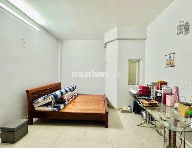 NHÀ NGAY CHỢ MINH PHÁT HẺM 8M CÓ MÁY LẠNH GIÁ 8,5 TRIỆU