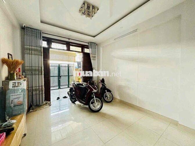 NHÀ NGAY CHỢ MINH PHÁT HẺM 8M CÓ MÁY LẠNH GIÁ 8,5 TRIỆU