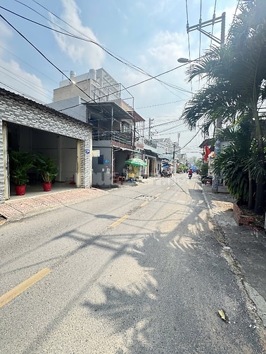 Bán nhà DT 200m2 full thổ cư MT đường ĐHT, Q.12 giá 15ty500 TL