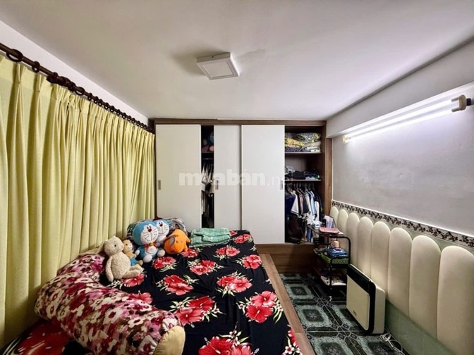 Nhà Sư Vạn Hạnh. Diện tích 46m (4m*11,6m). Hẻm thông , 4tầng , giá 9tỷ
