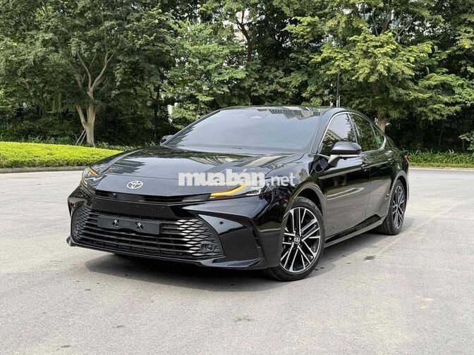 CẦN BÁN TOYOTA CAMRY 2.0Q MODEL 2025 SIÊU MỚI