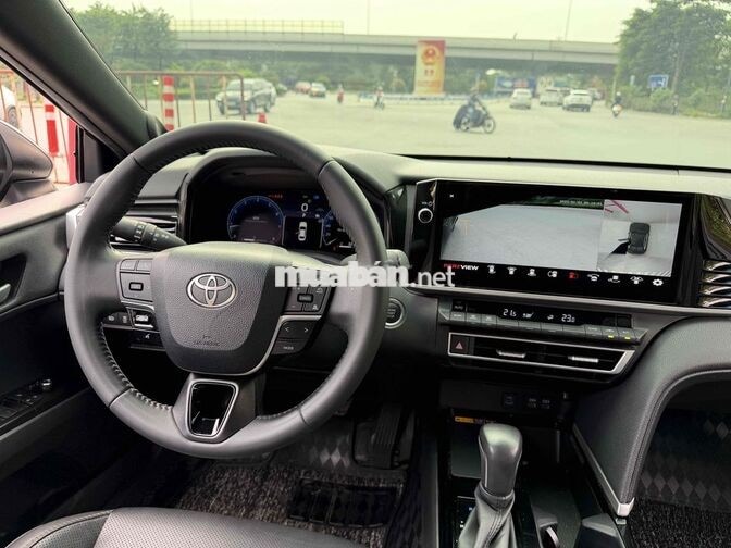 CẦN BÁN TOYOTA CAMRY 2.0Q MODEL 2025 SIÊU MỚI