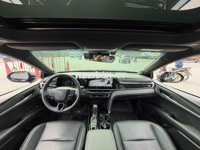 CẦN BÁN TOYOTA CAMRY 2.0Q MODEL 2025 SIÊU MỚI