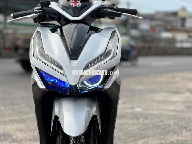 Honda Vario 125 màu Bạc