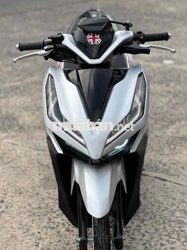 Honda Vario 125 màu Bạc
