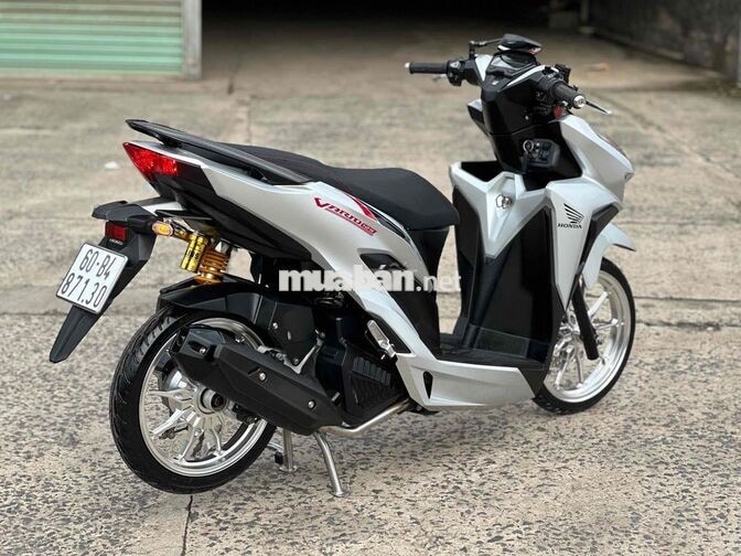 Honda Vario 125 màu Bạc