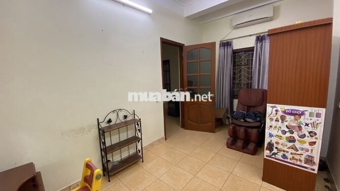 Cho thuê nhà số nhà 11 khu tập thể đá quý ngõ 317 Trung Văn Đại Mỗ