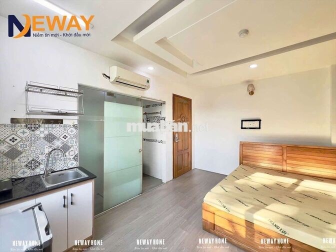 Phòng trống sẵn đầy đủ nội thất cửa sổ trời ngay Cầu Nguyễn Văn Cừ 