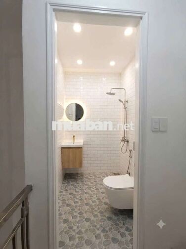 Nhà góc 2 Mặt tiền, 2 Tầng 2PN, 2WC không quy hoạch LG Bình Tiên Q6