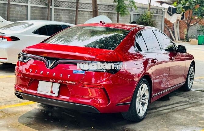 VinFast Lux A 2.0 Base 2021 55.000 km Đỏ