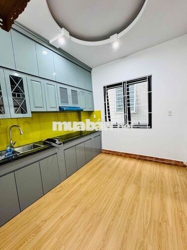 cc mini 6tầng , cho thuê P302 ngõ 27 đường võ chí công