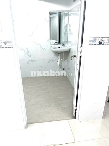 Bán hoặc cho thuê nhà đường Nguyễn Đình Chiểu, P.Đức Nhuận, hẻm xe tải