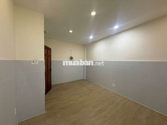 NHÀ CẠNH VẠN PHÚC MỚI SƠN SỬA 4 PHÒNG NGỦ