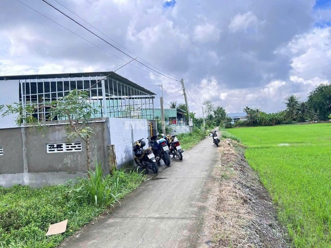  CẦN BÁN GẤP NHÀ GIÁ TỐT XÃ ĐỒNG SƠN, TỈNH ĐỒNG THÁP