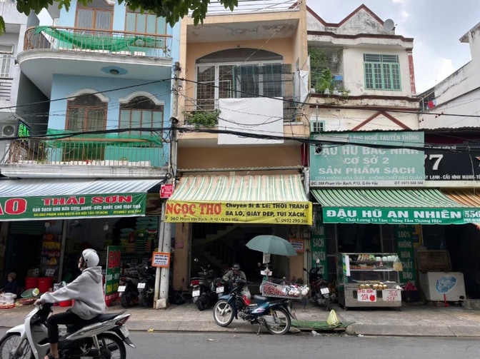 CHO THUÊ NHÀ NGUYÊN CĂN MẶT TIỀN 560 PHẠM VĂN BẠCH