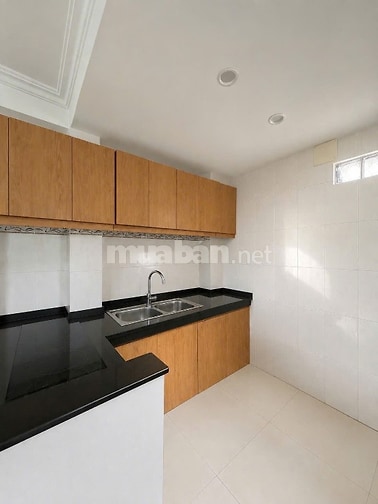 Bán nhà Thích Quảng Đức F5 Phú Nhuận- 4 Tầng- 4,9 Tỷ