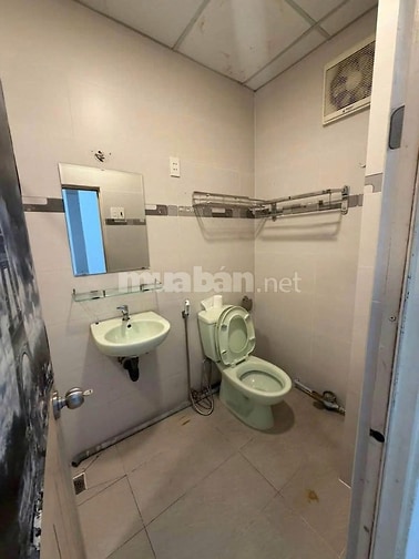 Chung Cư Võ Thị Sáu Quận 3, Ko nội thất thang bộ, 1PN Giá thuê 10 tr/t