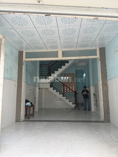 Nhà Trường Chinh, ĐHT: DT: 4x11, 2 tầng lầu