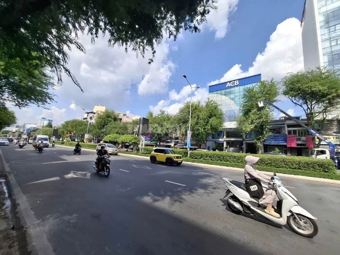 Cho thuê NC nhà mặt tiền 30/4, Ninh Kiều , Cần Thơ , gần ĐL HB, 22 tr