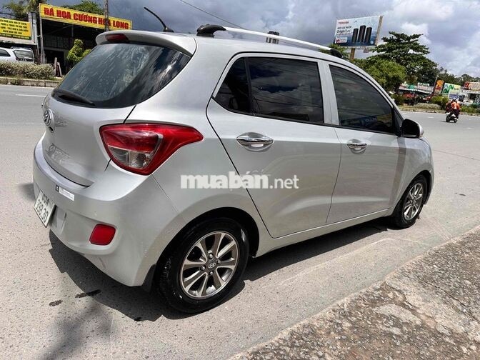 Hyundai i10 2014 1.0 MT Full Số sàn Bạc