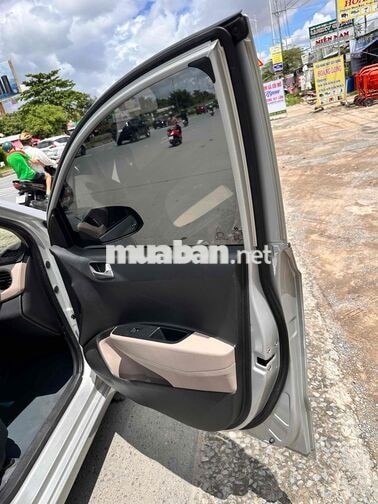 Hyundai i10 2014 1.0 MT Full Số sàn Bạc