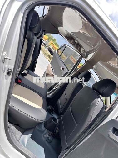Hyundai i10 2014 1.0 MT Full Số sàn Bạc