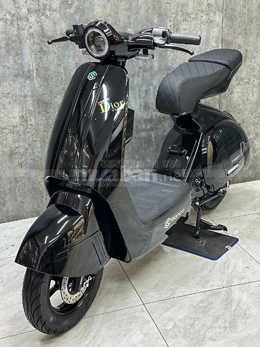 Type 3 Pro, Diora, Sonco Vespa Dior Xe điện hóa đơn đăng kiểm cầm tay.
