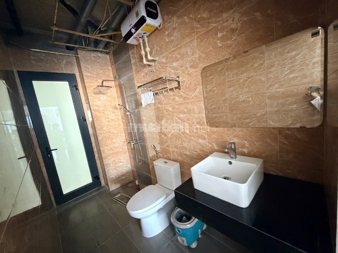 Chính chủ cho thuê căn hộ nội thất cao cấp, tiện nghi, để ô tô miễn ph