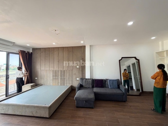 Chính chủ cho thuê căn hộ nội thất cao cấp, tiện nghi, để ô tô miễn ph